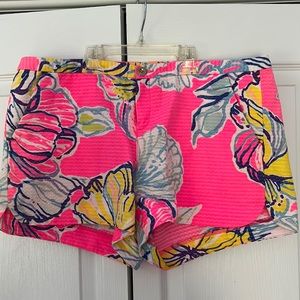 Lilly Pulitzer shorts. Size 10.